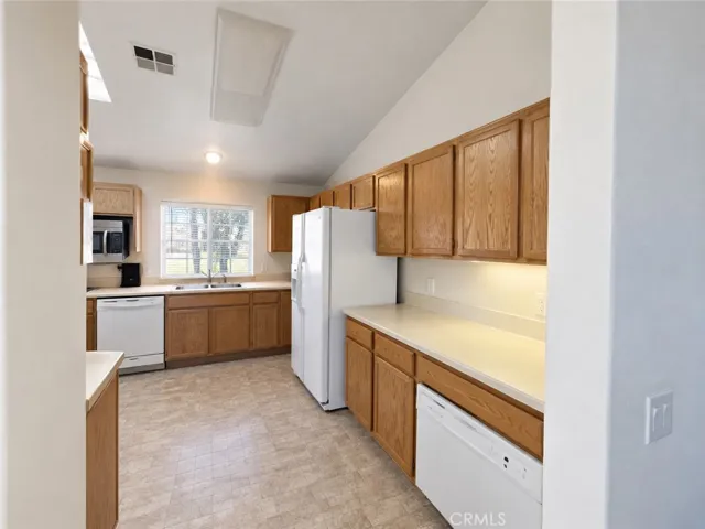 40813 Caballetro Drive, Cherry Valley, California 92223 — photo 4