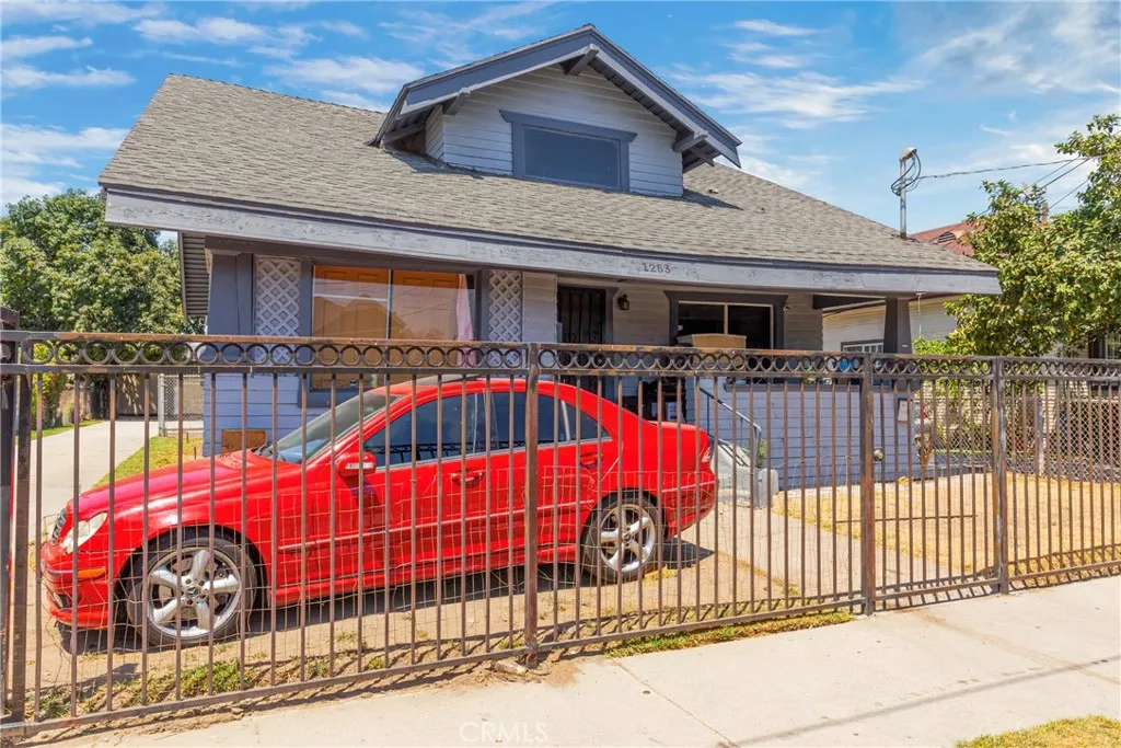 1253 E 46th, Los Angeles, California 90011 — photo 5