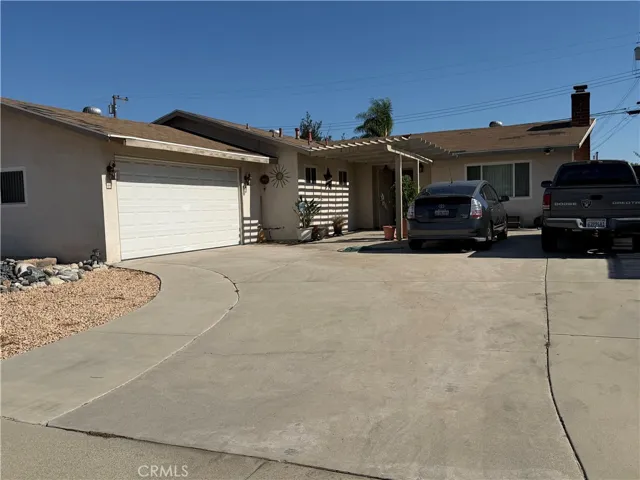 Front, Driveway with ample Parking