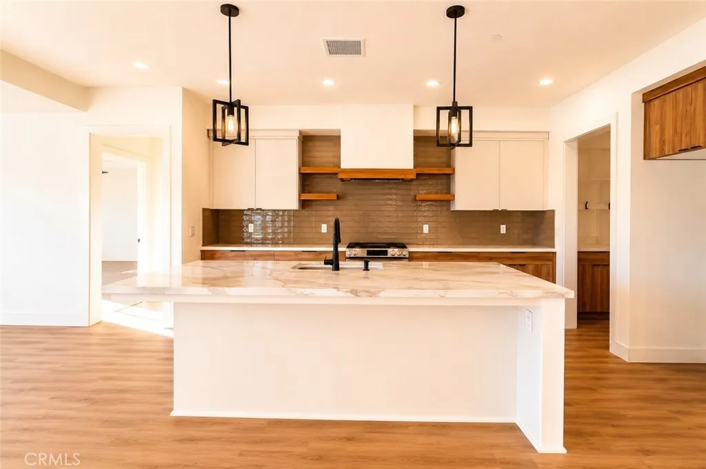 9012 Monte Vista, Phelan, California 92371 — photo 4