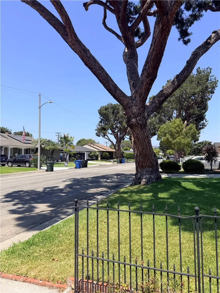 10742 Virginia, Whittier, California 90603 — photo 5