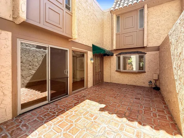 Courtyard Entry
