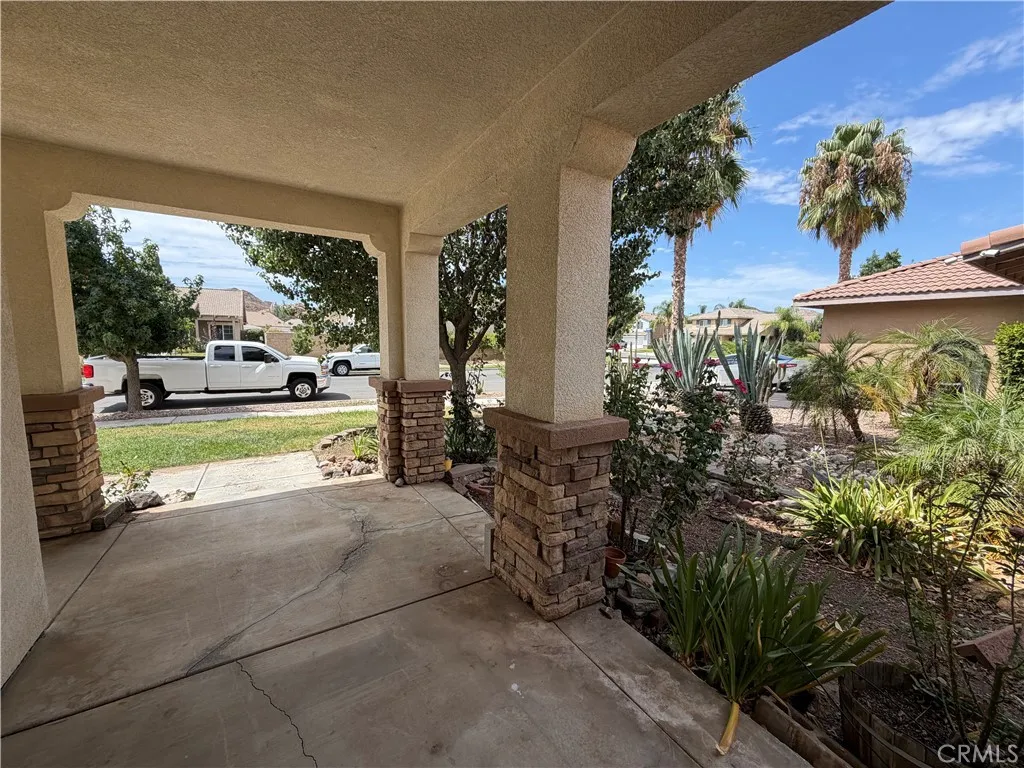 5180 Ravenstone Drive, Hemet, California 92545 — photo 4