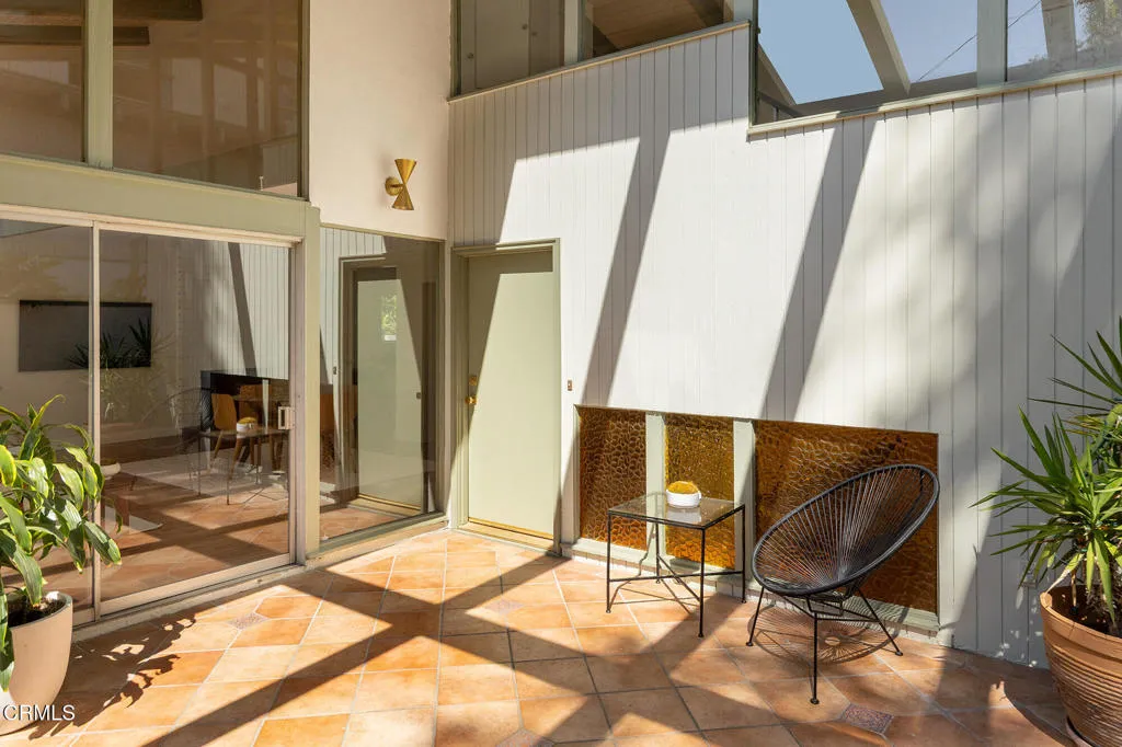 1437 Hillside Drive, Glendale, California 91208 — photo 4