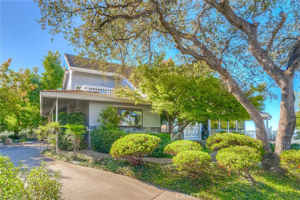 3 Lemon Hill Ct
