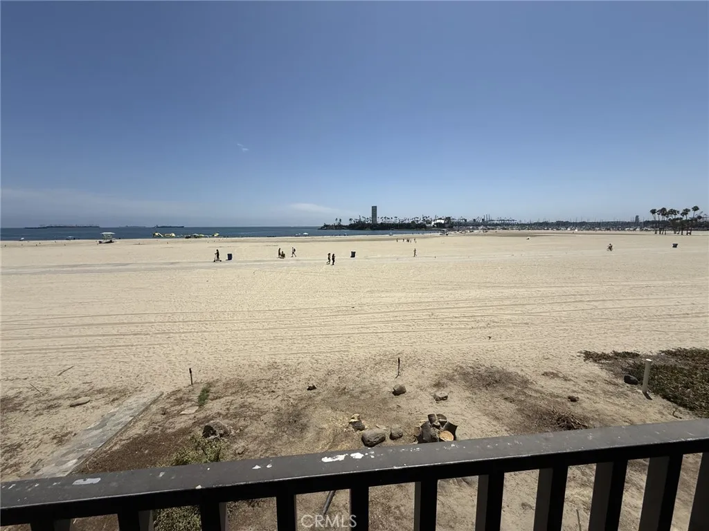1140 E Ocean Blvd