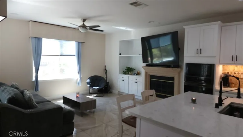 19820 Ellis Henry Court, Newhall, California 91321 — photo 4