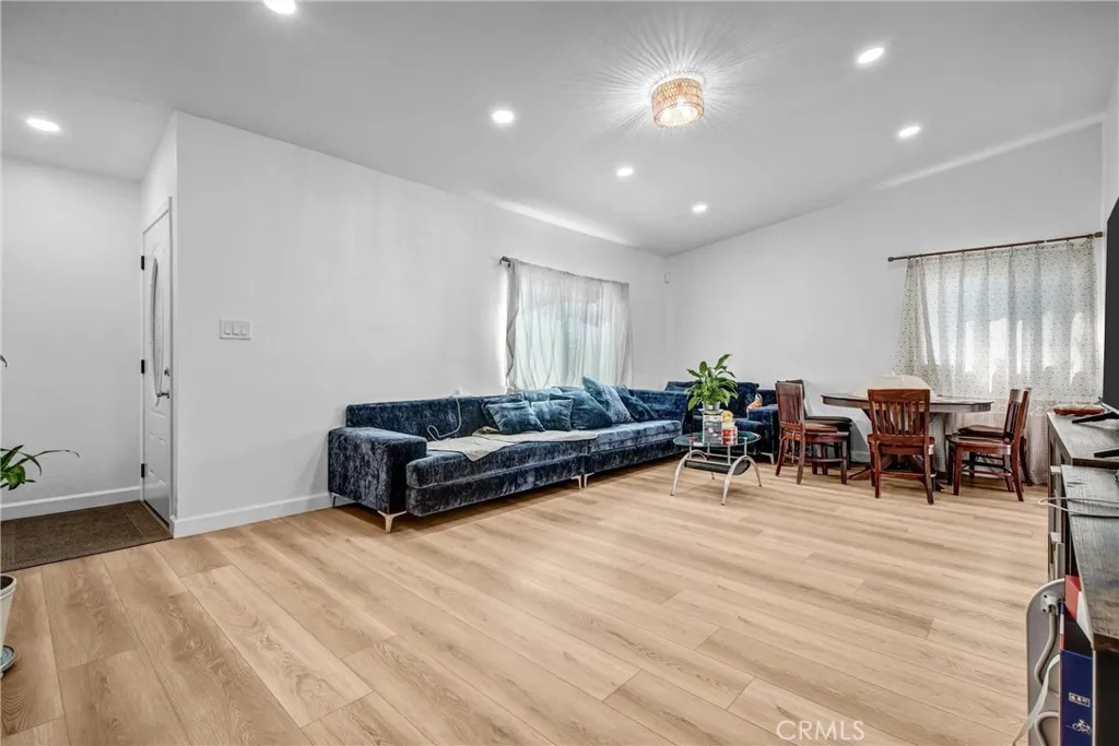 gallery-image 4