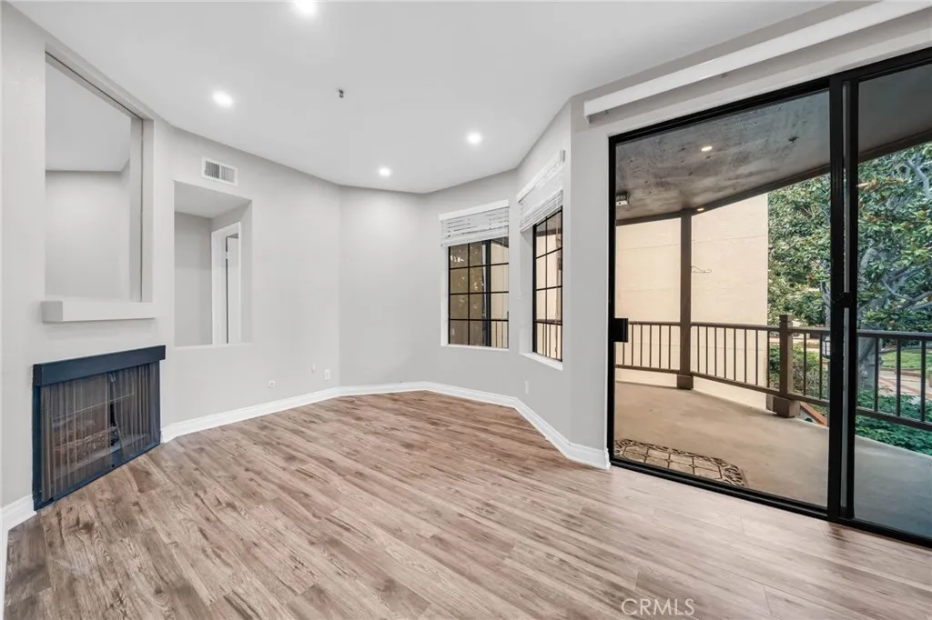 2559 Plaza Del Amo, Torrance, California 90503 — photo 4
