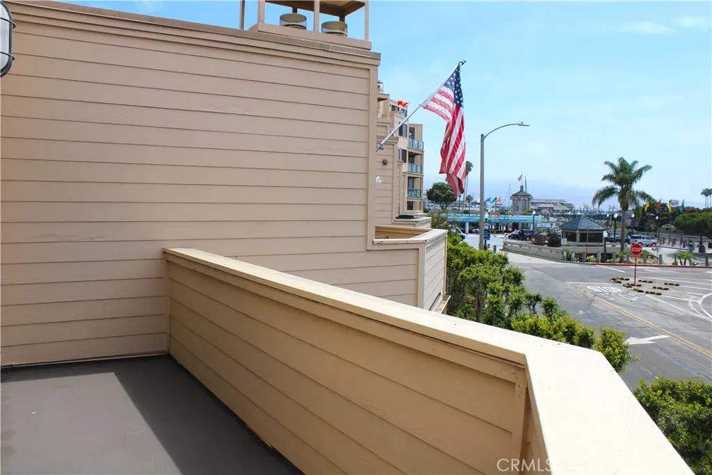 150 The Village #5, Redondo Beach, California 90277 — photo 4