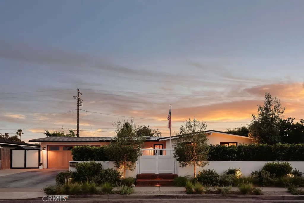 271 Camellia Ln