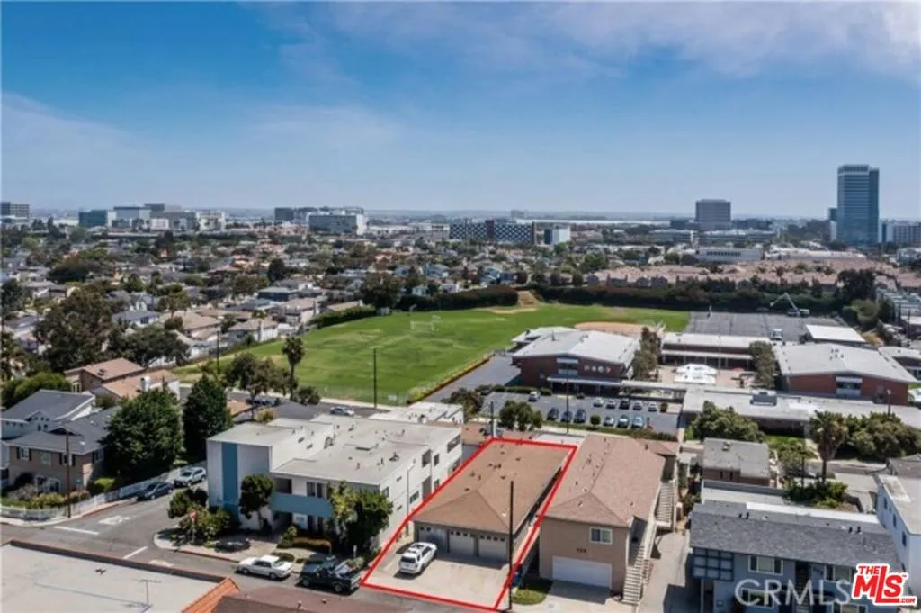 330 Bungalow Dr