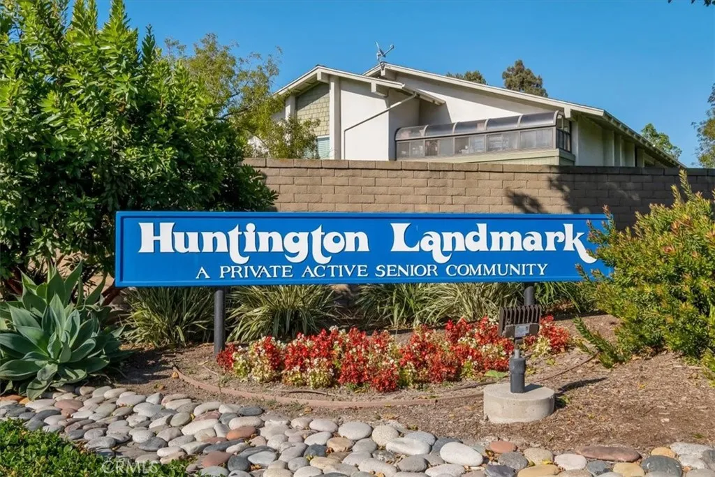 8877 Lauderdale Ct