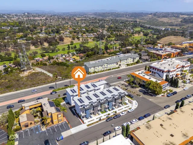 31-web-or-mls-2055 S El Camino Real-31