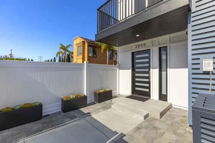 3-web-or-mls-2055 S El Camino Real-3