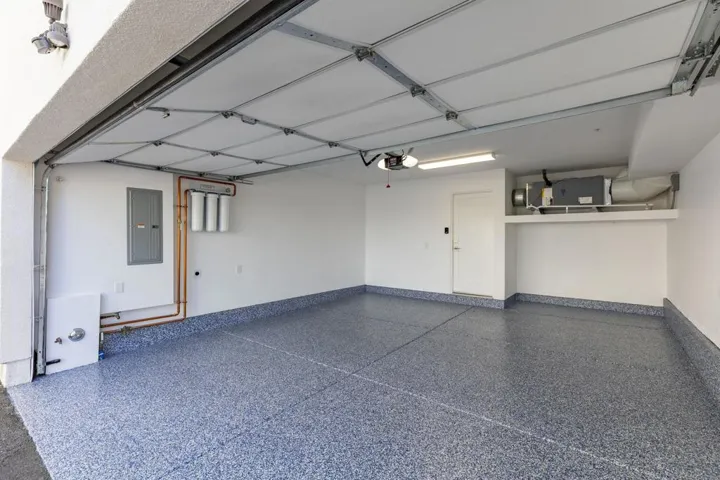 26-web-or-mls-2055 S El Camino Real-26