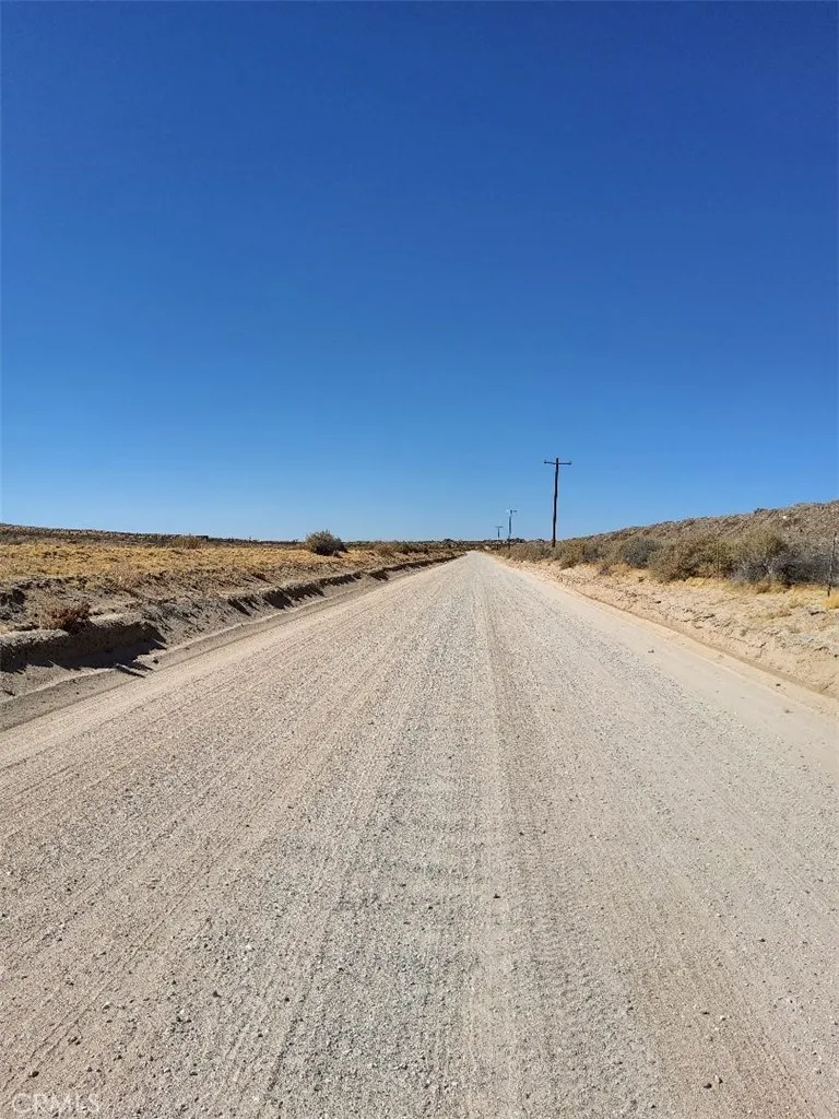 255 W Avenue N, Palmdale, California 93551 — photo 4