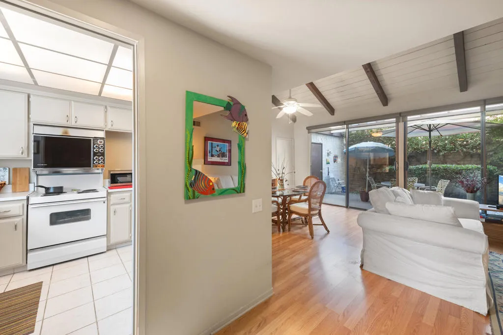 2367 W Miramonte Circle C, Palm Springs, California 92264 — photo 4