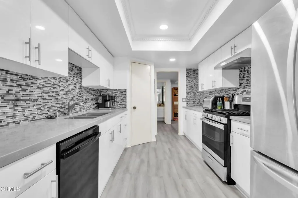 640 S Lake 204, Pasadena, California 91106 — photo 5