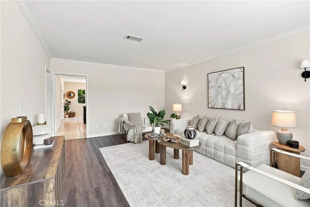 7635 Fallbrook