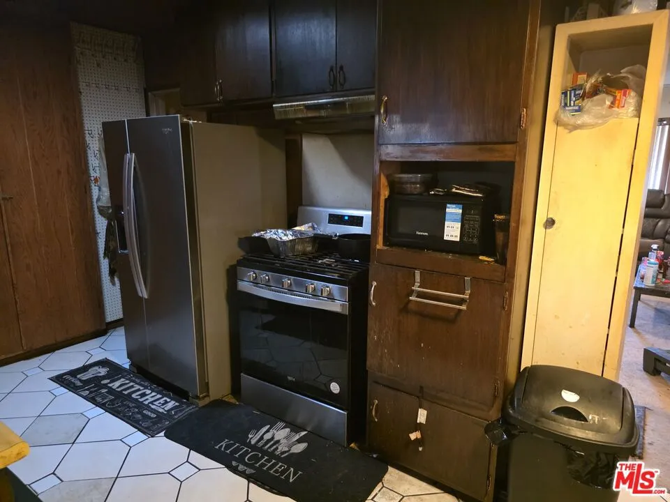 2203 W 158th Street, Compton, California 90220 — photo 5