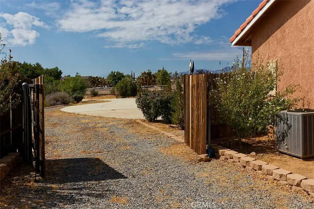 RV access with multiple connection points