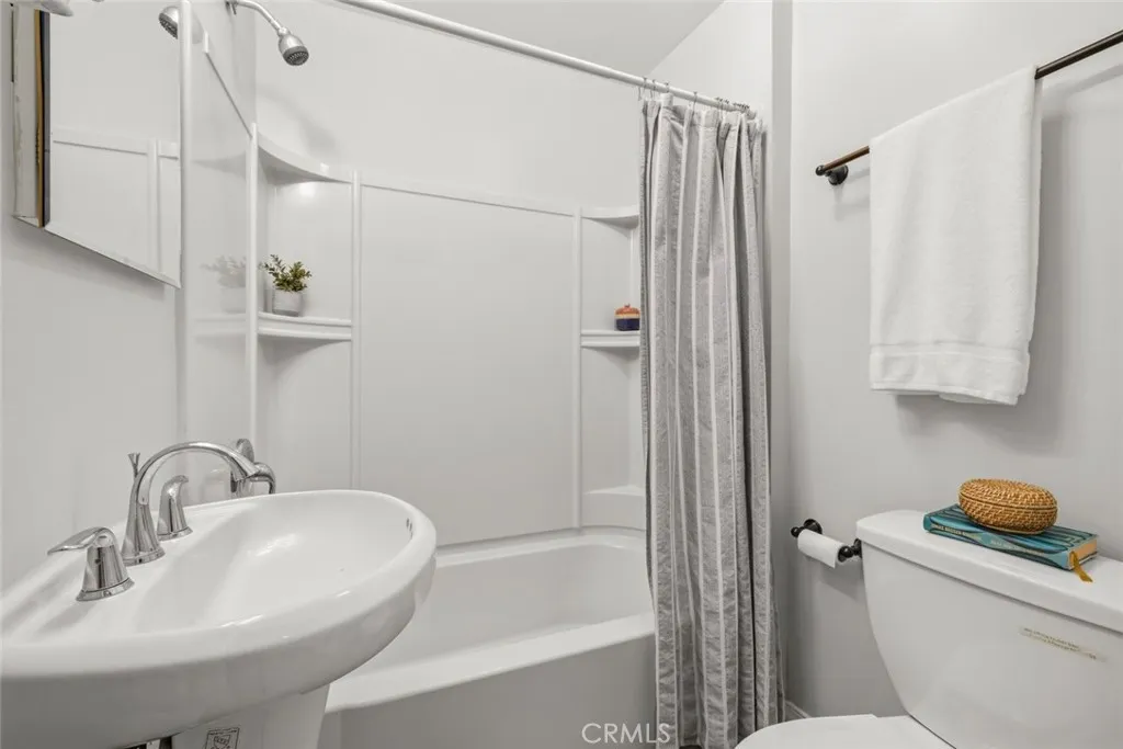 Full Bathroom #3