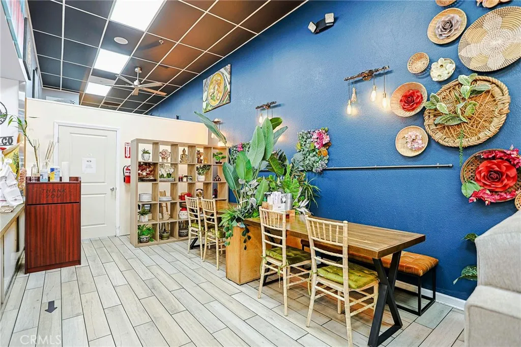 gallery-image 4