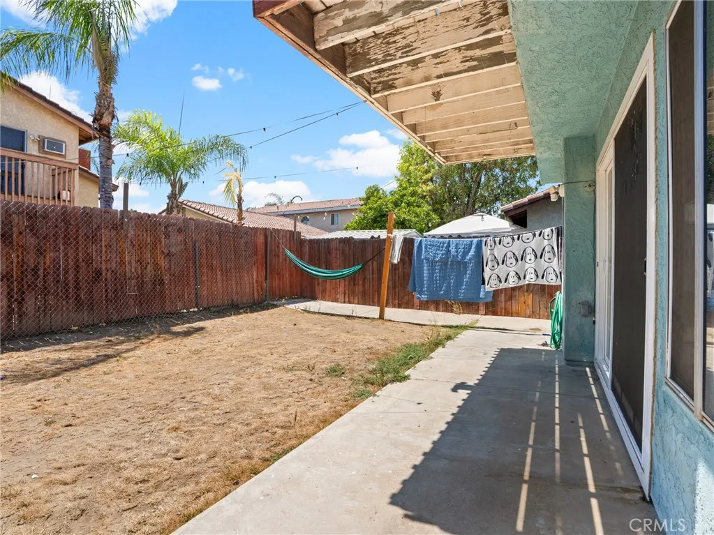 137 Elmtree, Perris, California 92571 — photo 5