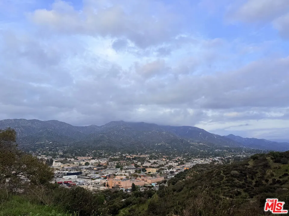 9735 N Estaban Way, Tujunga, California 91042 — photo 5
