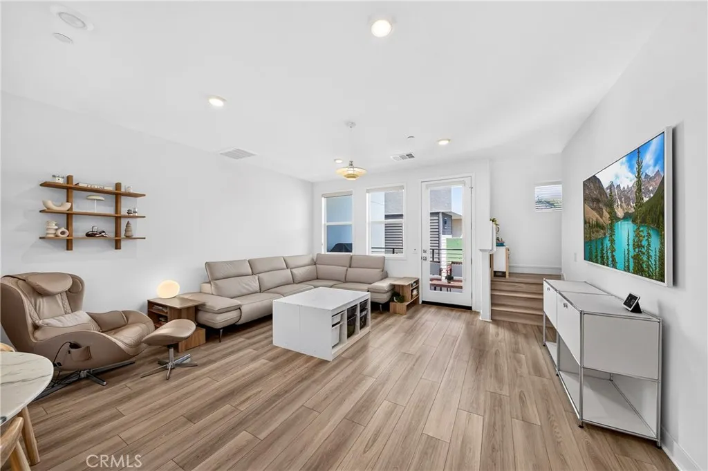 1649 W Lincoln Avenue 103, Anaheim, California 92801 — photo 4
