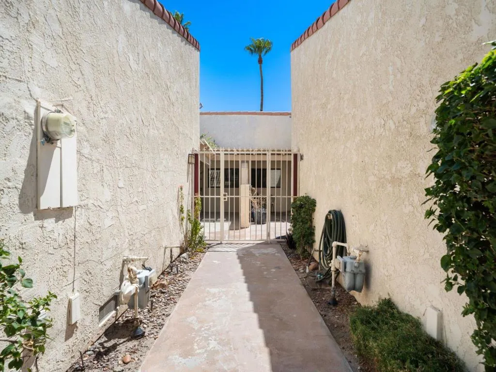 49108 Wayne Street, Indio, California 92201 — photo 4