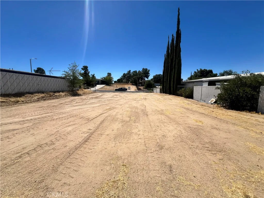 14005 Victoria Drive, Victorville, California 92395 — photo 4