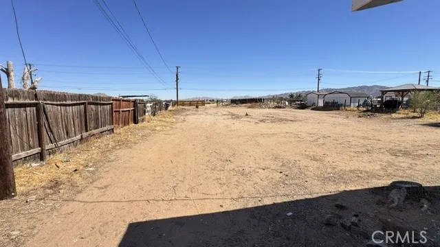 21932 Standing Rock, Apple Valley, California 92307 — photo 4