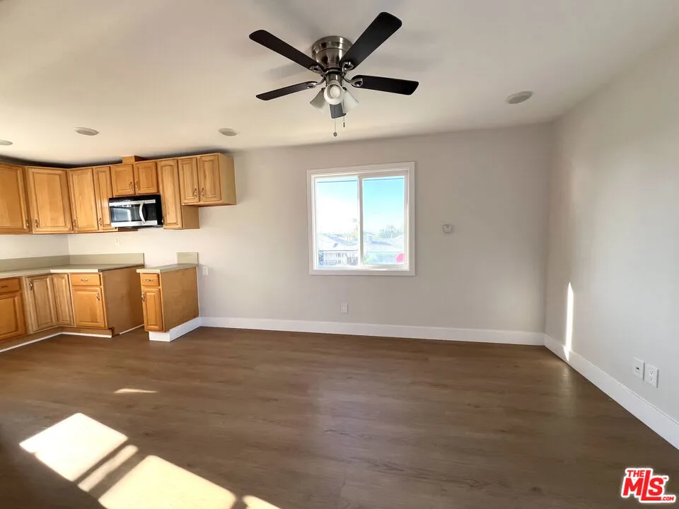 1016 W 109th Place 1, Los Angeles, California 90044 — photo 4
