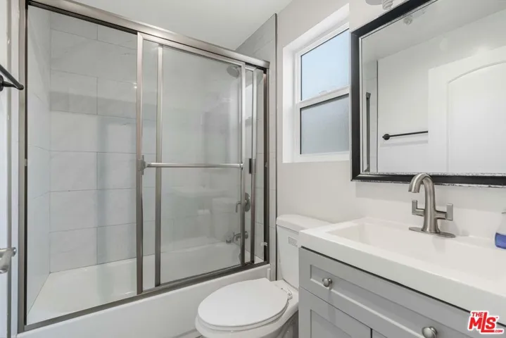 8224 Vanscoy Avenue, Los Angeles, California 91605 — photo 5