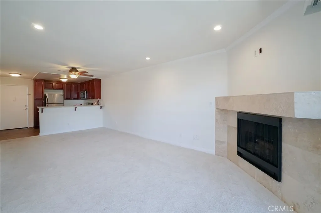 5510 Owensmouth Avenue 209, Woodland Hills, California 91367 — photo 5