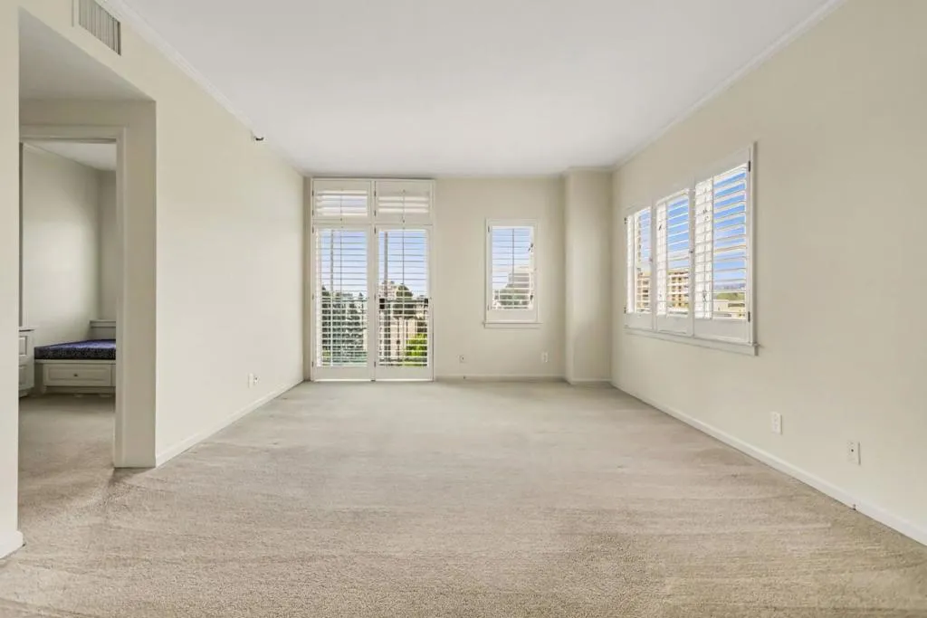 1 Baldwin Ave #816