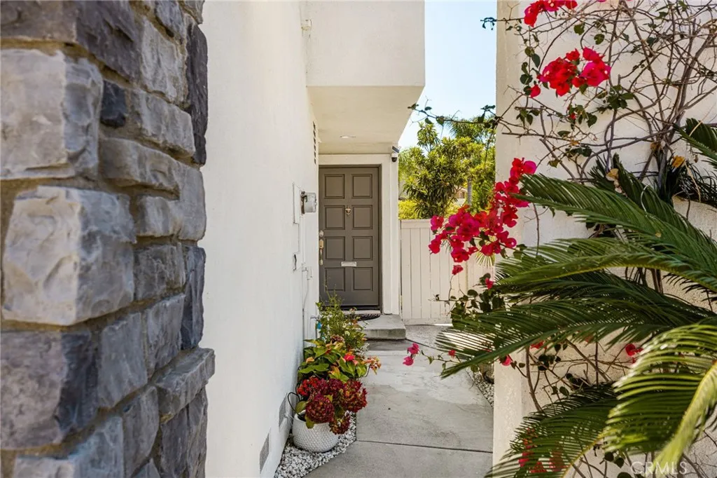 935 S Flintridge, Anaheim, California 92808 — photo 4