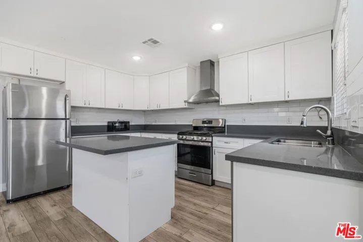 12000 Runnymede Street 1, North Hollywood, California 91605 — photo 5