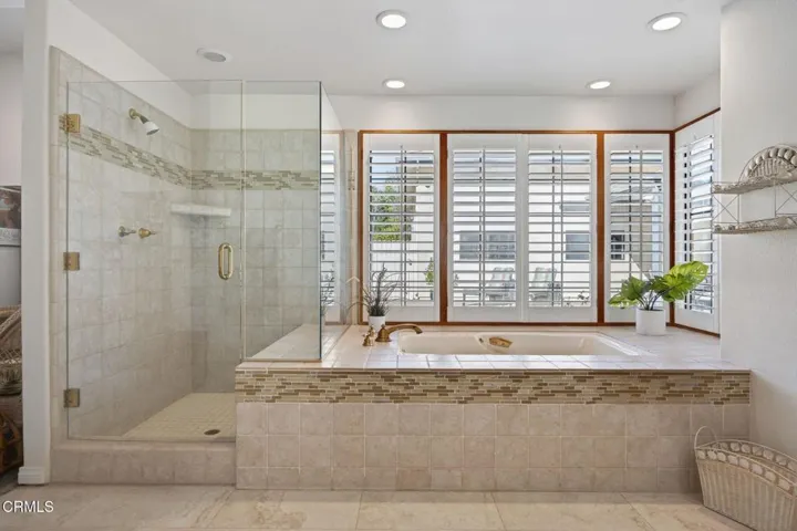 43-web-or-mls-Upmarketmedia_10995Alt-133