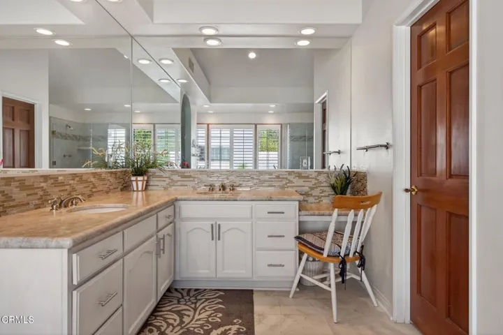 42-web-or-mls-Upmarketmedia_10995Alt-130