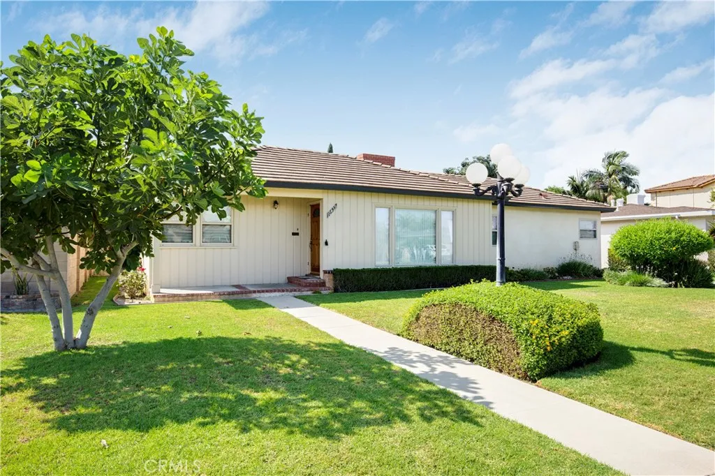 10439 Haledon, Downey, California 90241 — photo 5