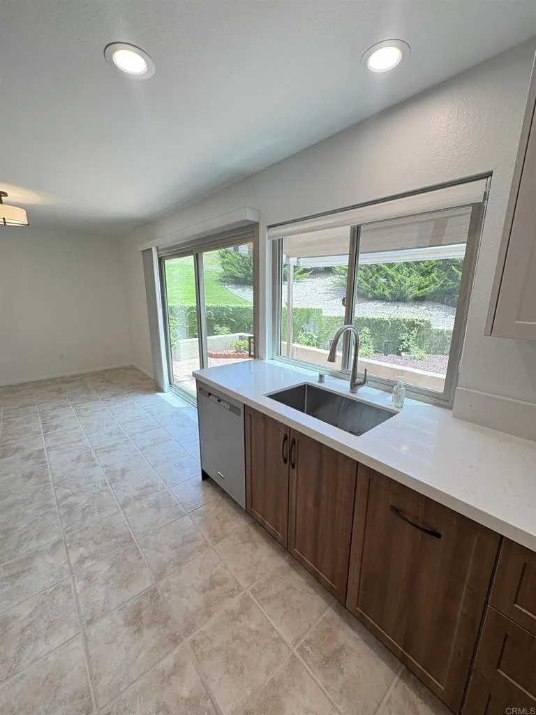 17463 Plaza Dolores, San Diego, California 92128 — photo 5