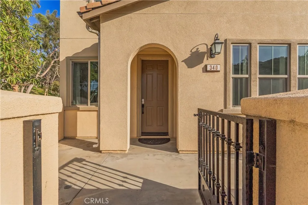 340 S Auburn Heights, Anaheim, California 92807 — photo 5