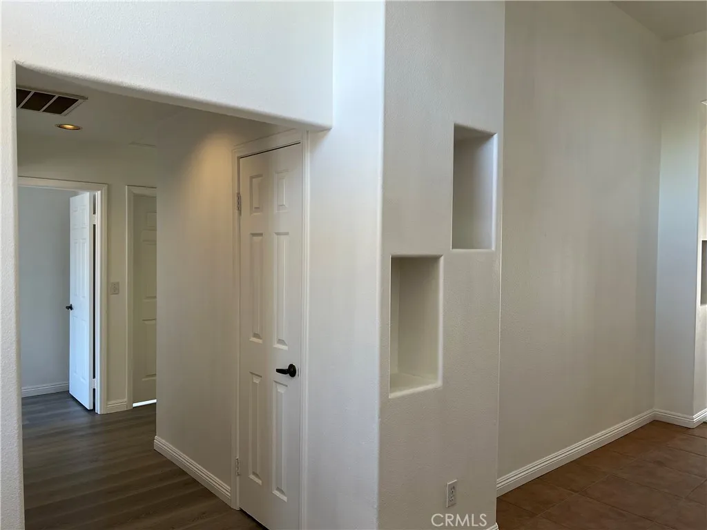 9661 Siwanoy Drive, Desert Hot Springs, California 92240 — photo 4