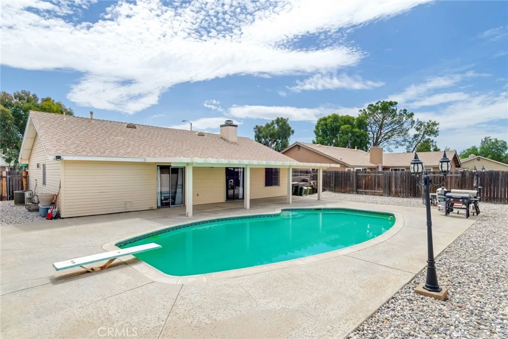 25067 Hazelwood Cir