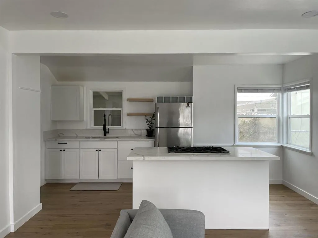 218 220 E Connecticut Ave, Vista, California 92084 — photo 5