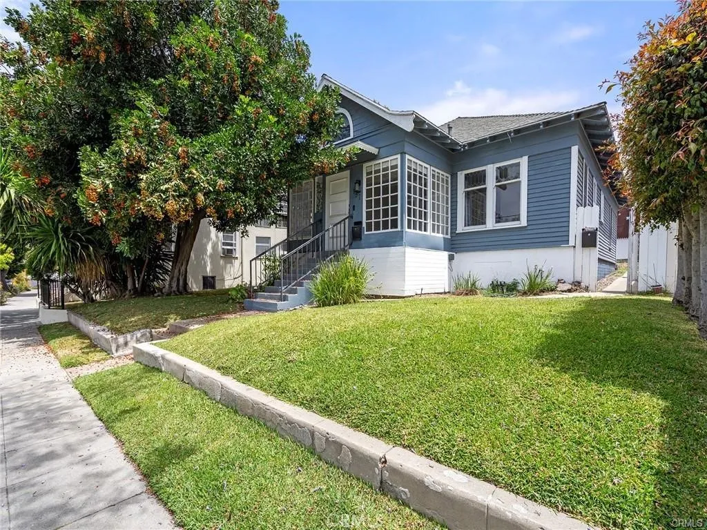 757 N Loma Vista