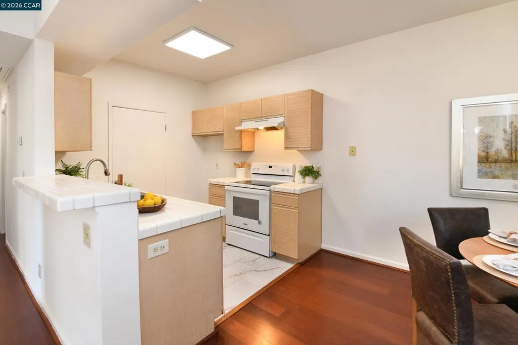 7089 Dublin Meadows St B, Dublin, California 94568 — photo 4
